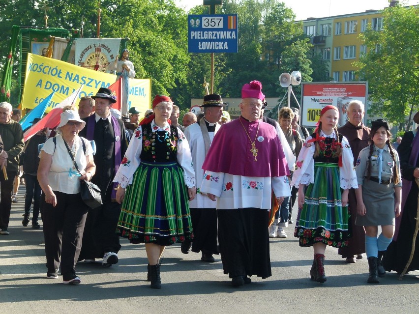  Przez jasnogórskich paulinów łowicka pielgrzymka nazywana...