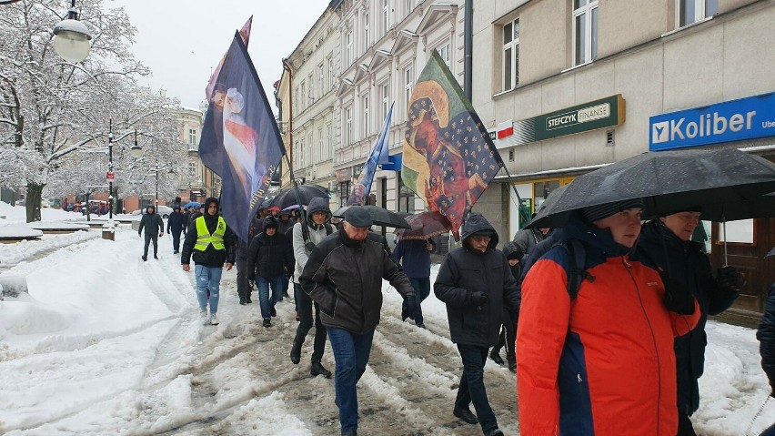 Grudniowy Męski Różaniec przeszedł ulicami Przemyśla.