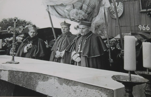 2 kwietnia mija 19. rocznica śmierci Jana Pawła II. Papież, który został świętym odwiedził Tum