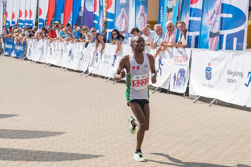 Uczestnicy 8. PKO Festiwalu Biegowego w Krynicy-Zdroju będą mogli pomóc chorym dzieciom