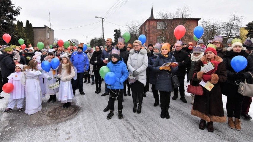 Zblewo. Barwny i rozśpiewany Orszak Trzech Króli [ZDJĘCIA]