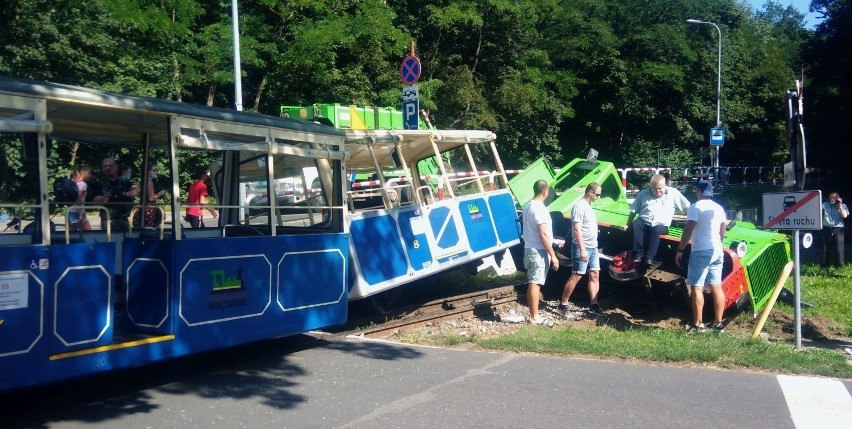 - Prowadzimy obecnie działania na miejscu zdarzenia....