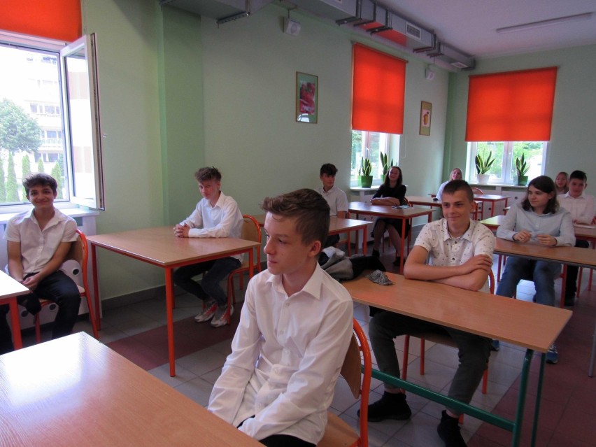 W Szkole Podstawowej nr 9 w Skierniewicach mają już świadectwa i zaczęli wakacje [ZDJĘCIA]