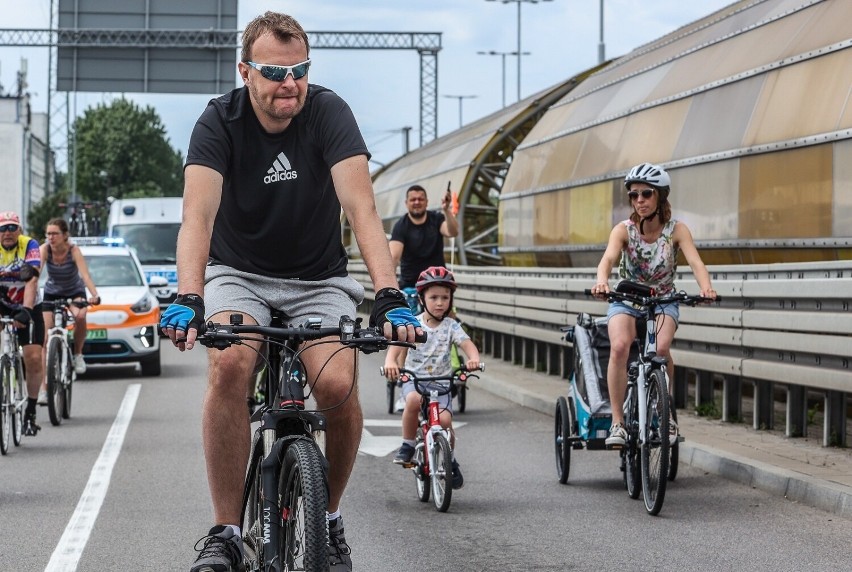 XXIV Wielki Przejazd Rowerowy. Dobra zabawa, rodzinna atmosfera i odrobina ruchu. Wyjątkowy rajd powrócił na ulice Pomorza!