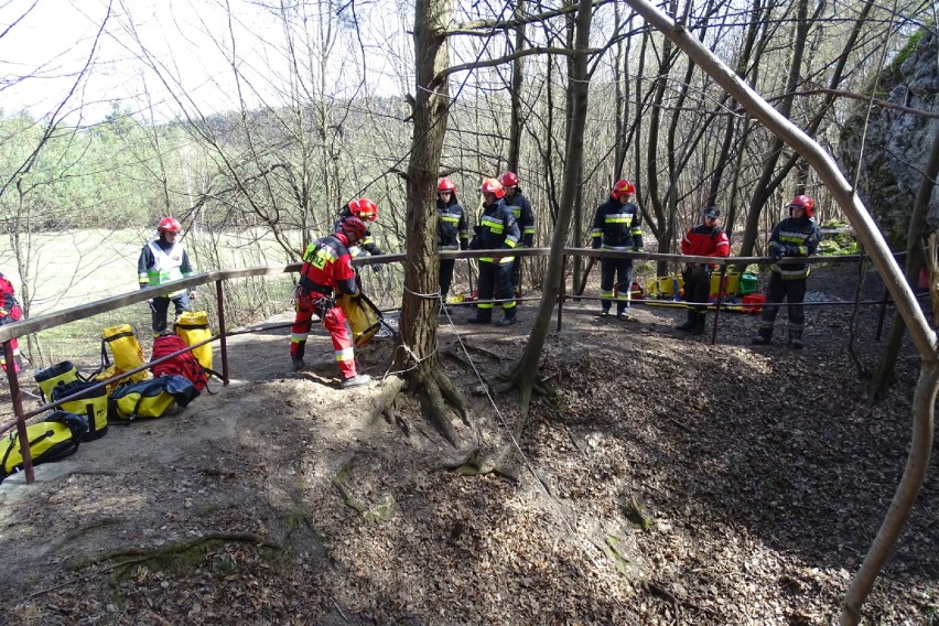 Ćwiczenia strażackie Podlesice 21 04 2015