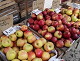 Ceny jabłek od 1,50 do 6,50 zł za kilogram - zależy, gdzie kupujemy. Dziś Światowy Dzień Jabłka