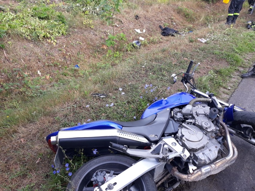 Wypadek motocyklisty w Marżynku [zdjęcia]                 