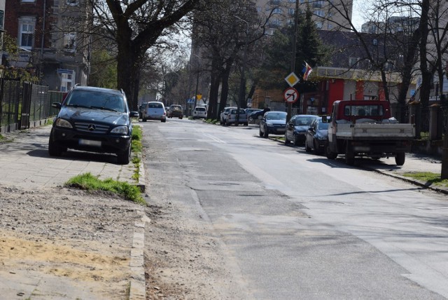 Niebawem rozpocznie się remont ulicy Wawrzyniaka w Inowrocławiu. Mieszkańcy tej części miasta czekali na niego długo, bo stan jezdni i chodników jest tam bardzo zły