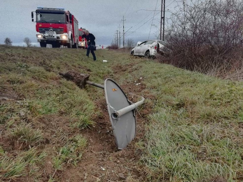 Wypadek pod Wilczycami na trasie Legnica - Złotoryja [ZDJĘCIA]