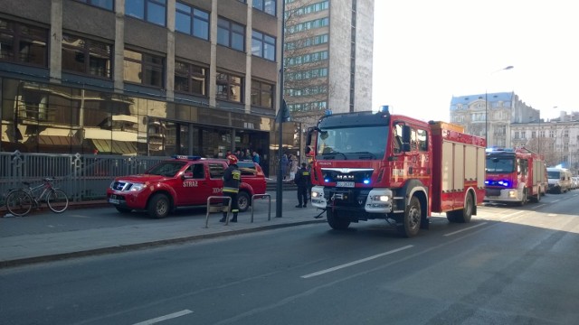 Pożar w biurowcu ZUS przy Zamenhofa w Łodzi