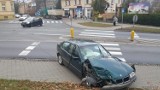 BMW ścięło latarnię w Niemodlinie. Sprawca kolizji ukarany mandatem