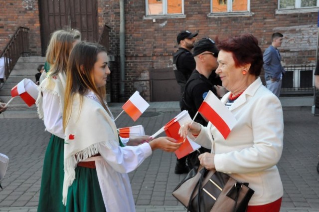 Nowy Dwór Gdański. Tysiące mieszkańców wzięło udział w spotkaniu z prezydentem Andrzejem Dudą.