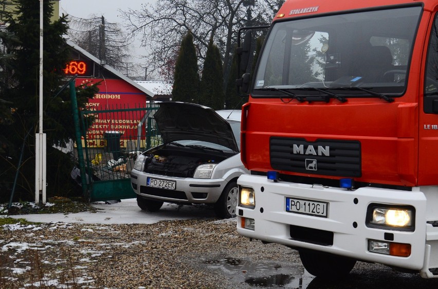 Wypadek w Poznaniu: TIR wjechał w budynek na Obornickiej