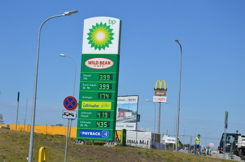 BP - ul. Świebodzińska

Benzyna: 3.99 zł
Diesel: 3.99...