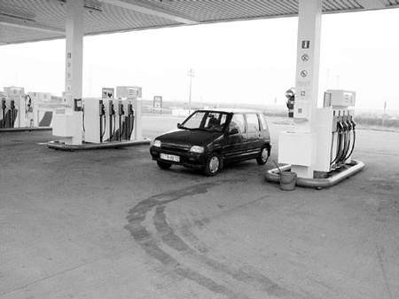 Na stacjach benzynowych w całym regionie było wczoraj spokojnie i raczej sennie.