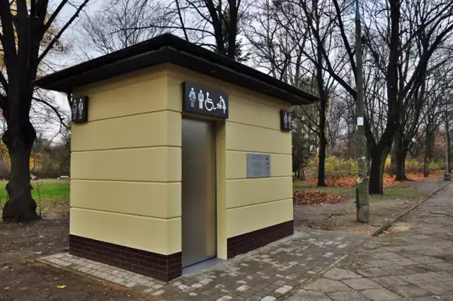 Toalety miejskie w Warszawie