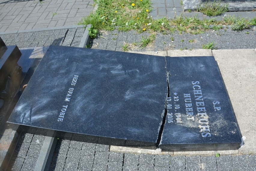 42 nagrobki zostały zdewastowane na cmentarzu parafii św. Józefa w Piekarach Śląskich
