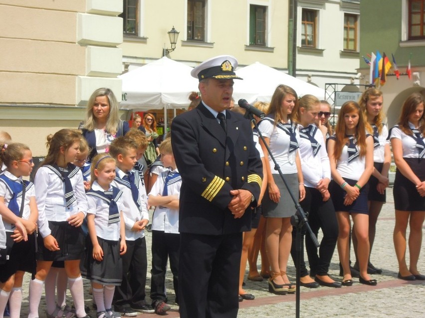 Zamość: Odsłonili kotwicę na Rynku Solnym