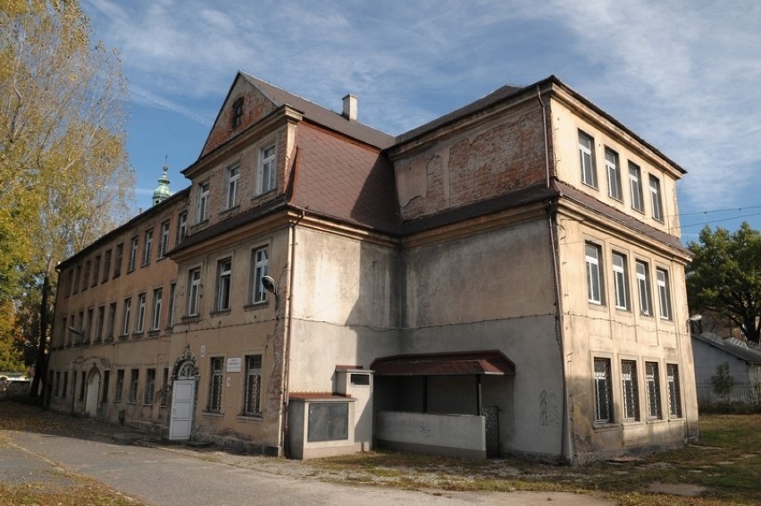 Lokalizacja
Nieruchomość położona jest w śródmiejskiej...