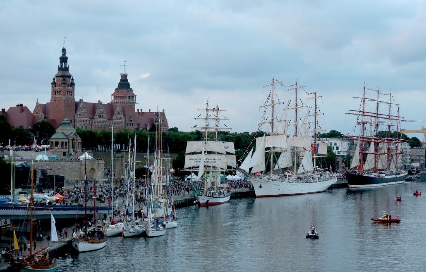 Baltic Tall Ships Regatta 2015. Co za widok! Jednostki postawiły żagle [zdjęcia, wideo]