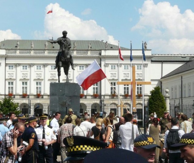 "Gazeta Polska" i Radio Maryja organizują demonstrację w obronie ...