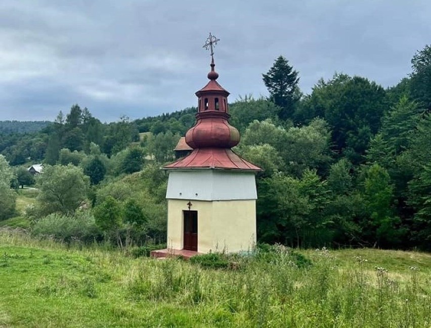 Uhryń, maleńkie sołectwo w gminie Łabowa, gdzie można uciec od rzeczywistości. Obcowanie z naturą w ciszy i spokoju gwarantowane