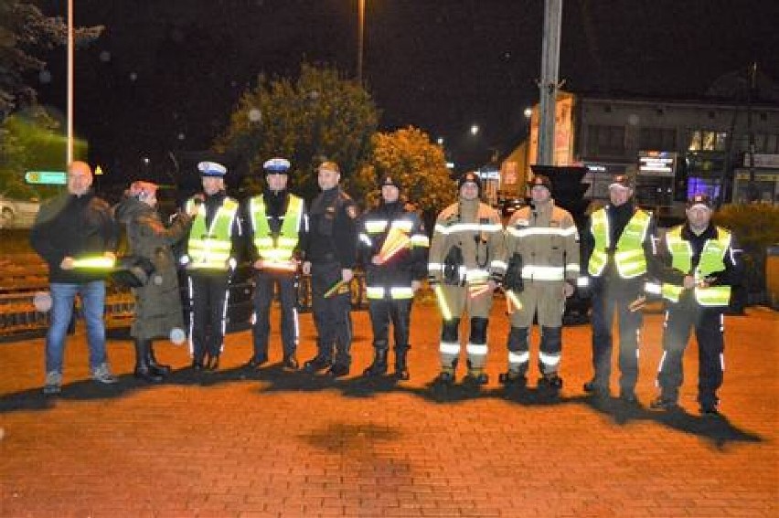 "Świeć przykładem"  wspólna akacja powiatu myszkowskiego i straży pożarnej