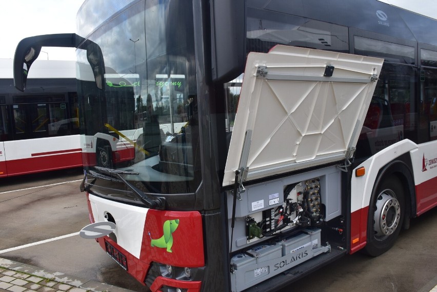 Nowo dostarczone pojazdy obsłużą trasy linii autobusowych:...
