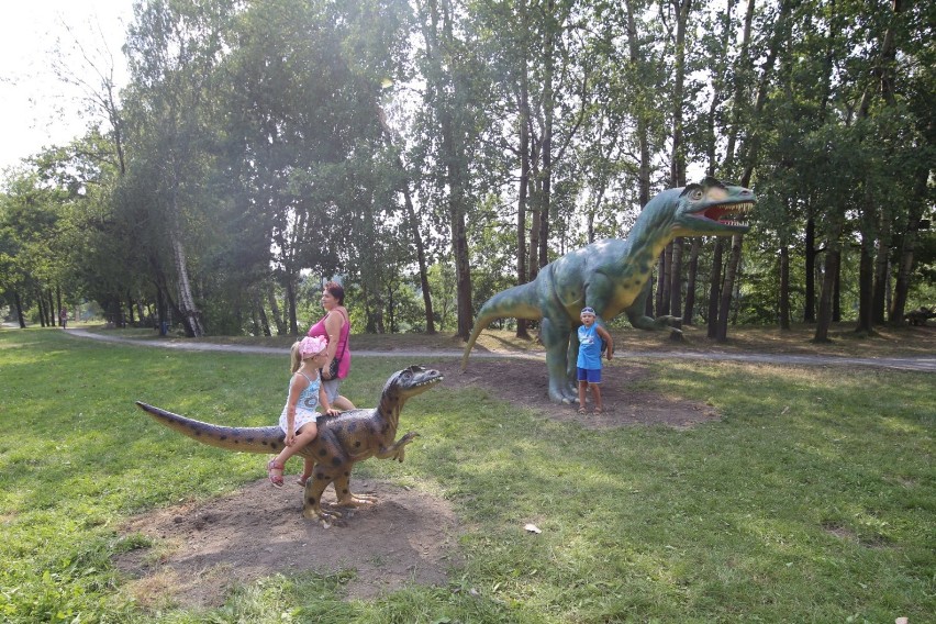 Park dinozaurów Siemianowice: Ciężkie jest życie dinozaura...