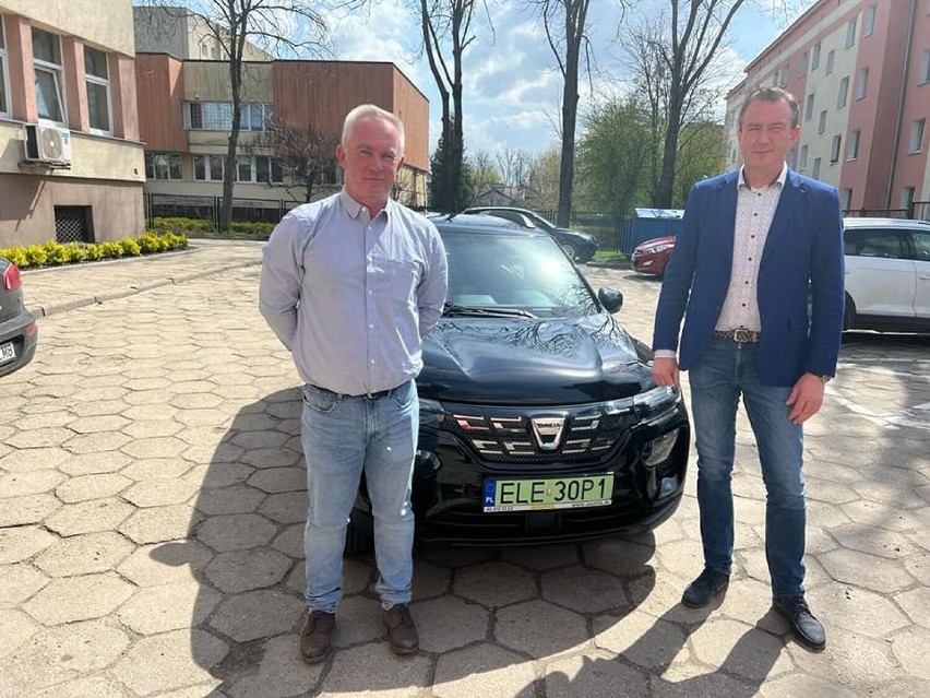 Gmina Łęczyca kupiła samochód elektryczny. Pojazd kosztował 92 tysiące złotych 