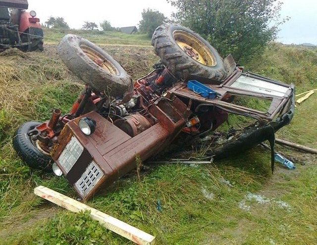 Wypadek w Złożeńcu: Traktor przygniótł mężczyznę.