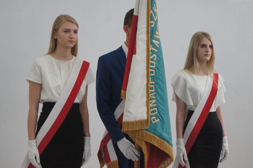 Zakończenie szkoły maturzystów w ZSP 1 w Radomsku (2018)