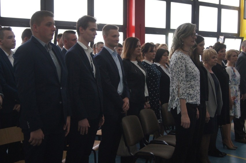 Zakończenie szkoły maturzystów w ZSP 1 w Radomsku (2018)