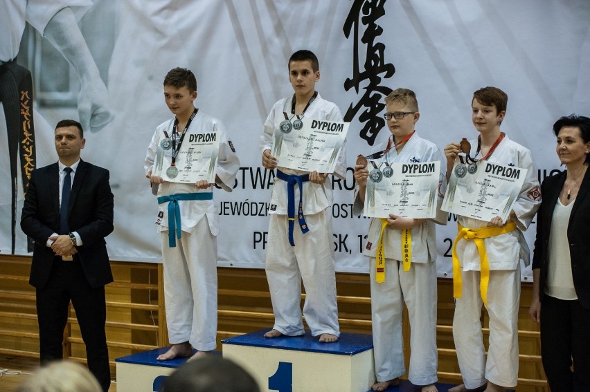 Medale przemyskich zawodników karate Kyokushin