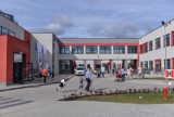 Centrum Edukacyjne Jabłoniowa w Gdańsku otwarte. Naukę w nowej placówce rozpoczęło 750 uczniów [zdjęcia]