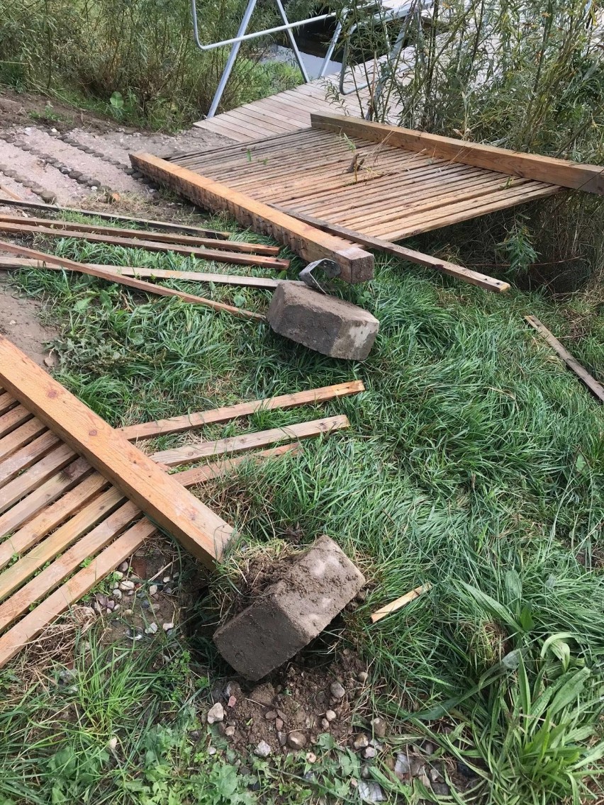 Wandale niszczą obiekty sportowe i rekreacyjne w gminie Gniew