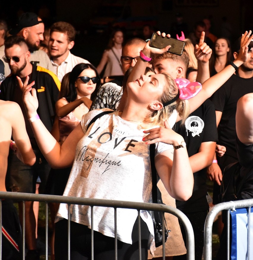 W Nowym Stawie po raz drugi odbył się Żuławy Summer Festiwal. Największą publikę przyciągnął DJ Hazel | ZDJĘCIA cz. 2