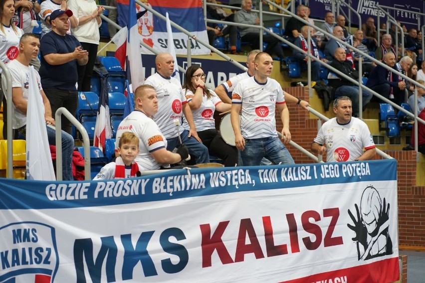 Kibice siatkarek Energa MKS Kalisz podczas meczu z Grot...