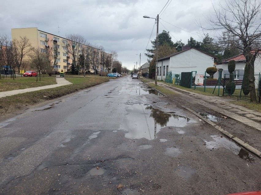 Zarząd Dróg Miejskich w Pabianicach szuka firmy, która załata ulice. Przetarg zakończono