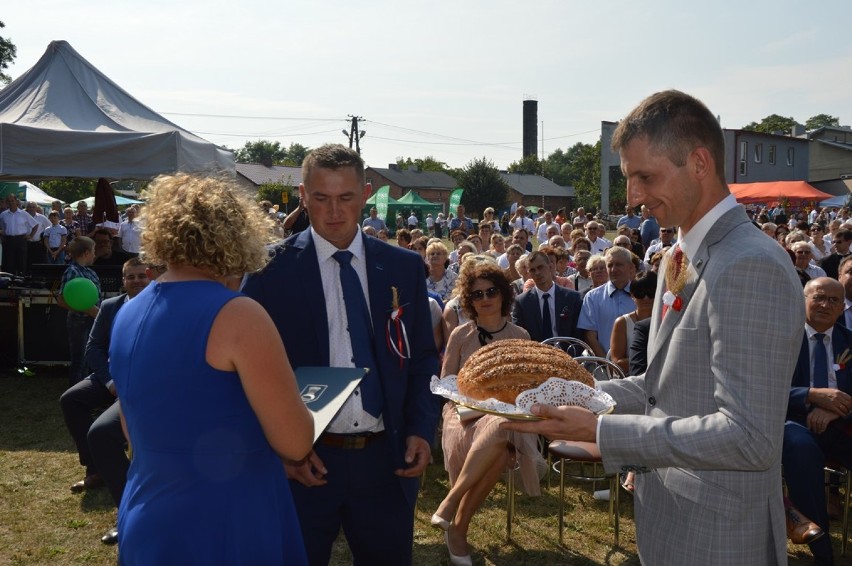 Biało-Czerwone Dożynki w Zadzimiu