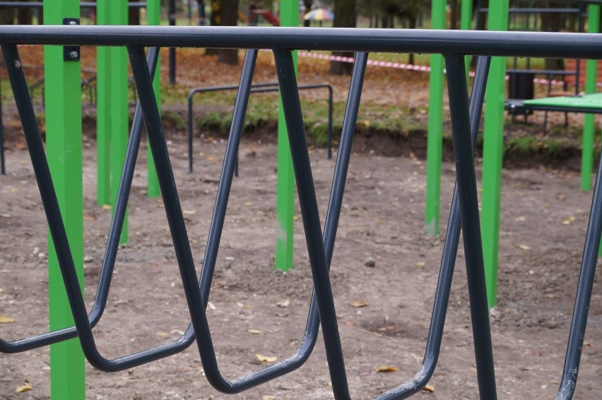 Chełm. W Parku Miejskim powstaje plac do uprawiania kalisteniki – zobaczcie zdjęcia