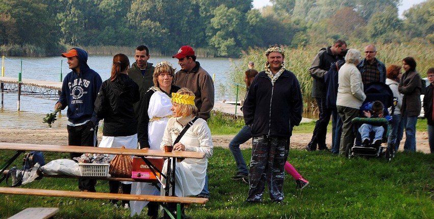 Niepełnosprawni z Szamotuł pożegnali lato łowiąc ryby w...