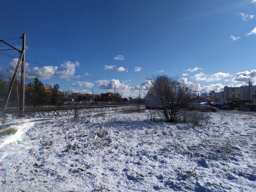 Zima zawitała w marcu. Śnieżny poranek w Wejherowie [ZDJĘCIA]