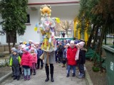 Sieć przedszkoli ekologicznych w Kaliszu: Dzieci sprzątały miasto w pierwszy dzień wiosny. ZDJĘCIA