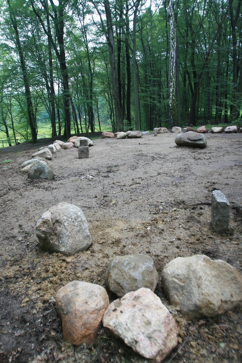 Kamienny krąg w arboretum już gotowy!