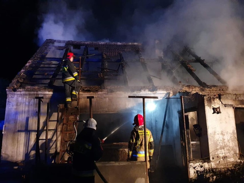 Tragiczny pożar jednorodzinnego domu w Romanowie Górnym