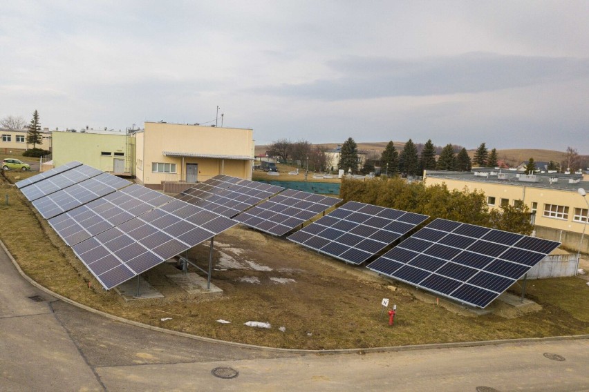 Krośnieński Holding Komunalny bliski samowystarczalności energetycznej. Buduje kolejne instalacje fotowoltaiczne