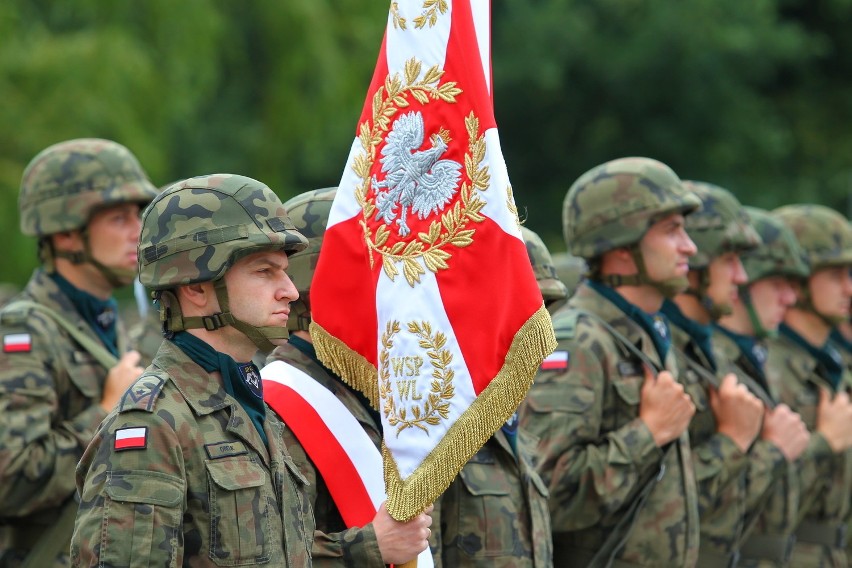 Wojsko świętuje - uroczystości na  placu Adama Mickiewicza w...