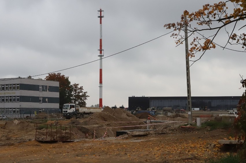 Trwa budowa portu lotniczego na radomskim Sadkowie. Sprawdziliśmy postęp prac (ZDJĘCIA)