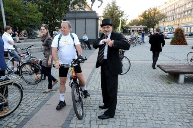 Rowerzyści tradycyjnie spotkali się na pl. Lotników.